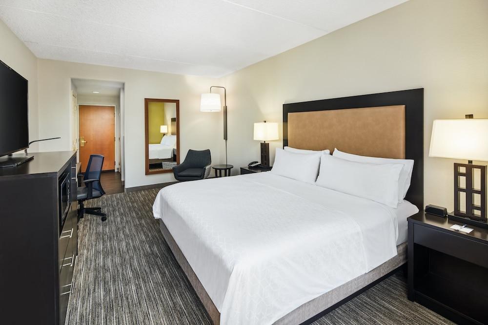HOLIDAY INN EXPRESS & SUITES JACKSONVILLE SE- MED CTR AREA photo 2