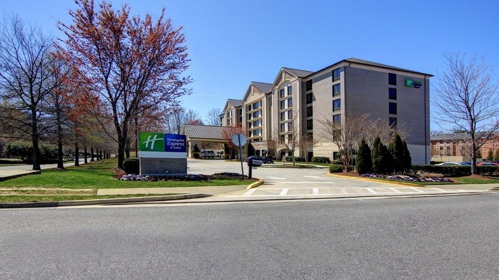 HOLIDAY INN EXPRESS & SUITES ALPHARETTA - WINDWARD PARKWAY