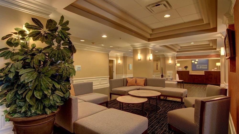 HOLIDAY INN EXPRESS & SUITES ALPHARETTA - WINDWARD PARKWAY photo 1