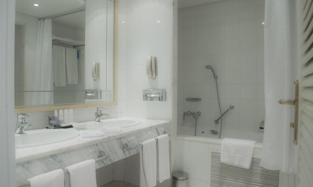 Radisson Blu Palace Resort Amp; Thalasso photo 4
