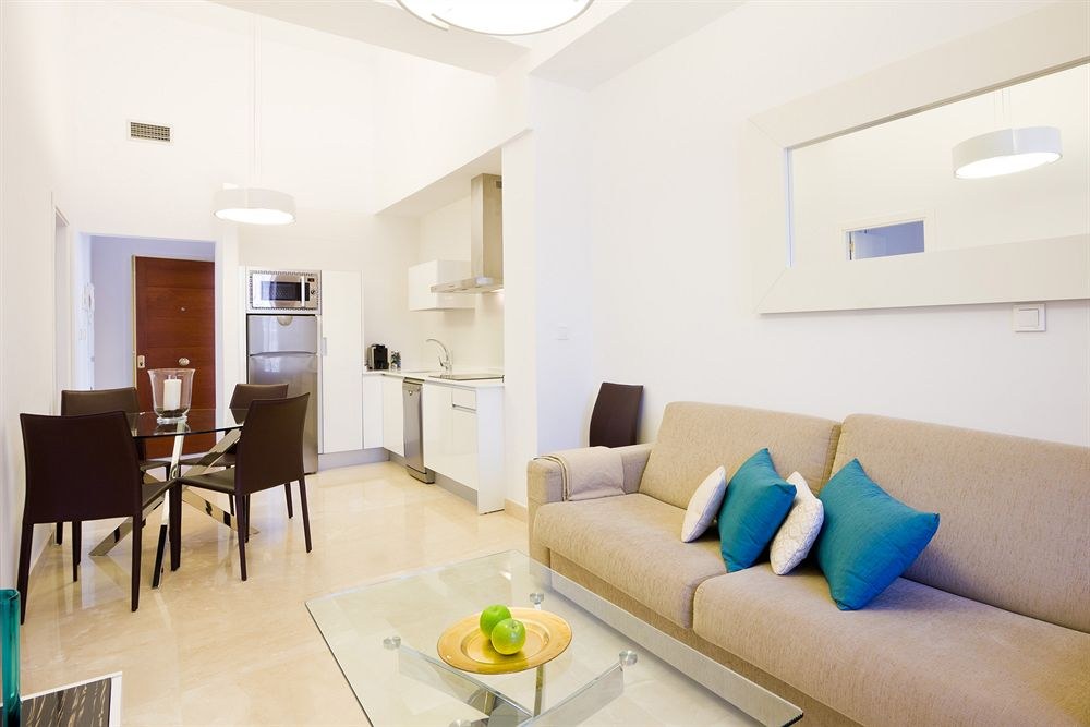 Habitat Suites Gran Via 17 Aptos photo 1