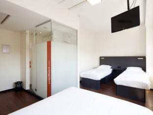 EASYHOTEL DEN HAAG photo 1