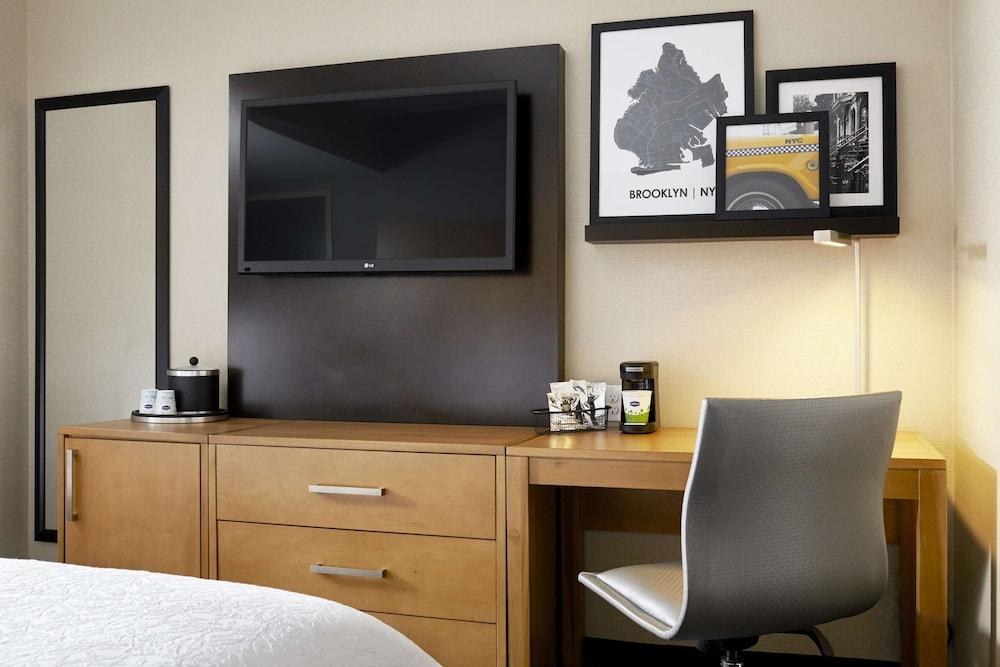 Hampton Inn Brooklyn/Downtown photo 2