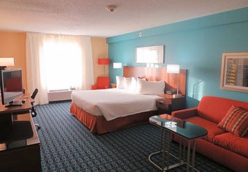 Baymont by Wyndham St. Charles photo 3
