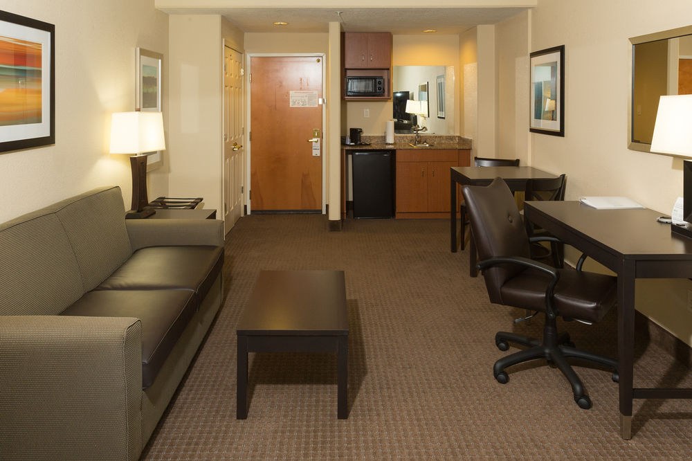HOLIDAY INN EXPRESS & SUITES JACKSONVILLE AIRPORT photo 1
