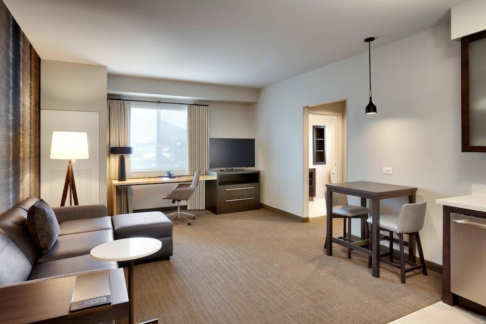 RESIDENCE INN MILWAUKEE BROOKFIELD photo 2
