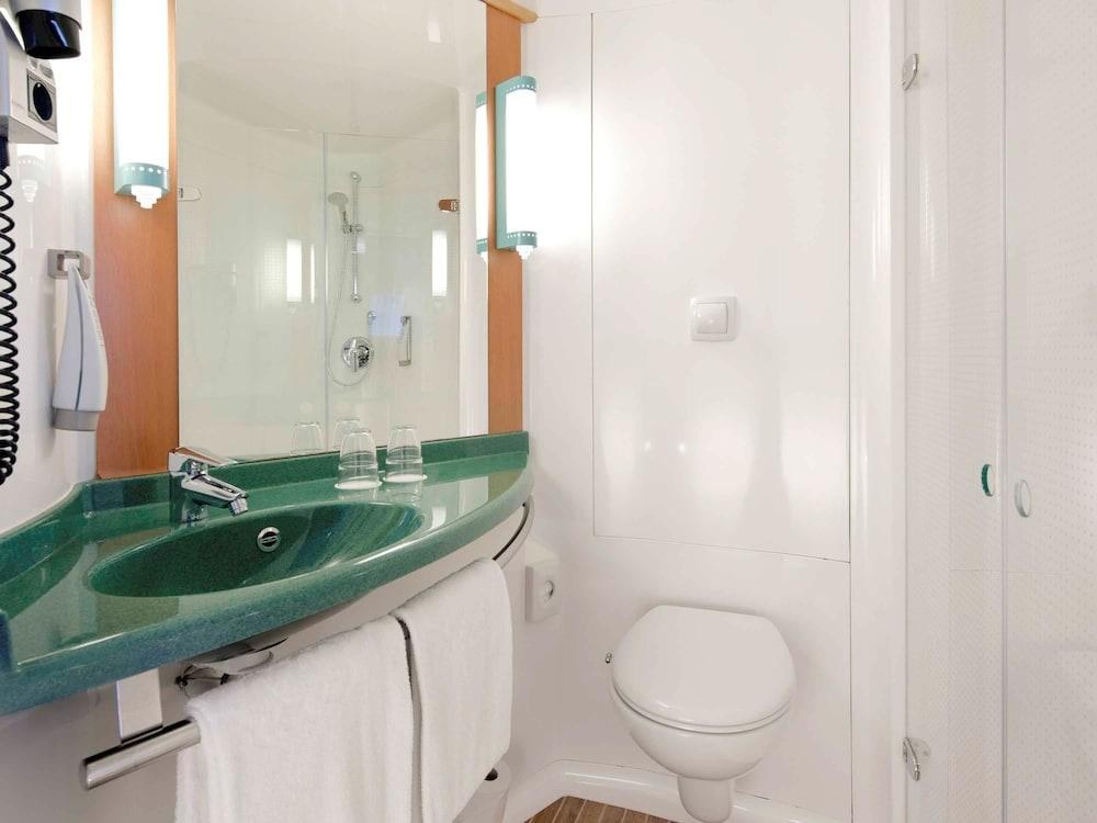 IBIS MUENCHEN GARCHING photo 3