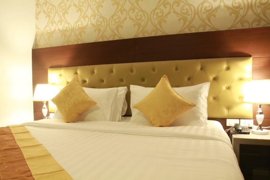 HEMINGWAY'S SILK HOTEL photo 3