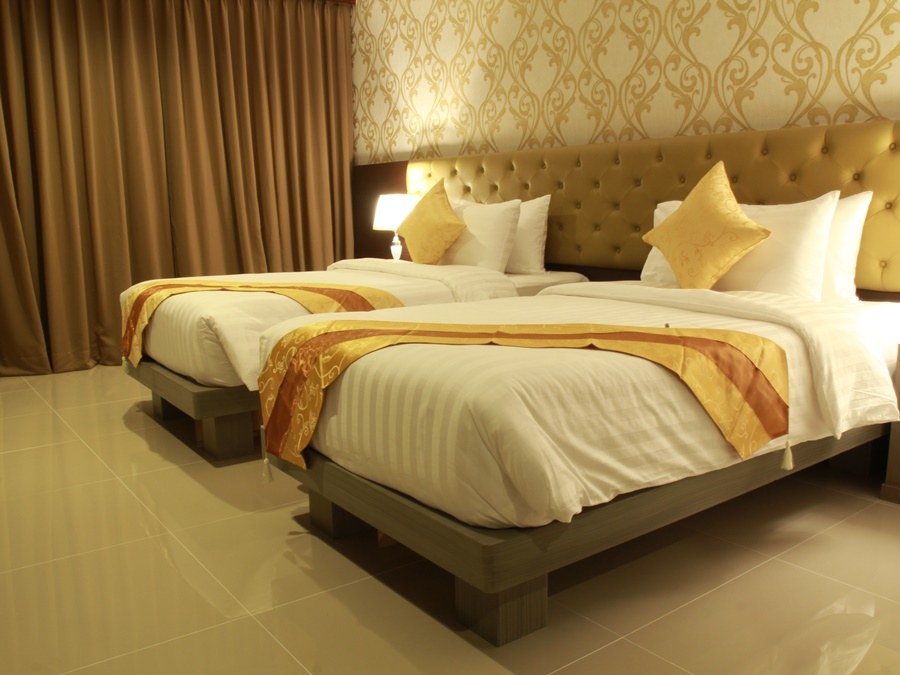 HEMINGWAY'S SILK HOTEL photo 4