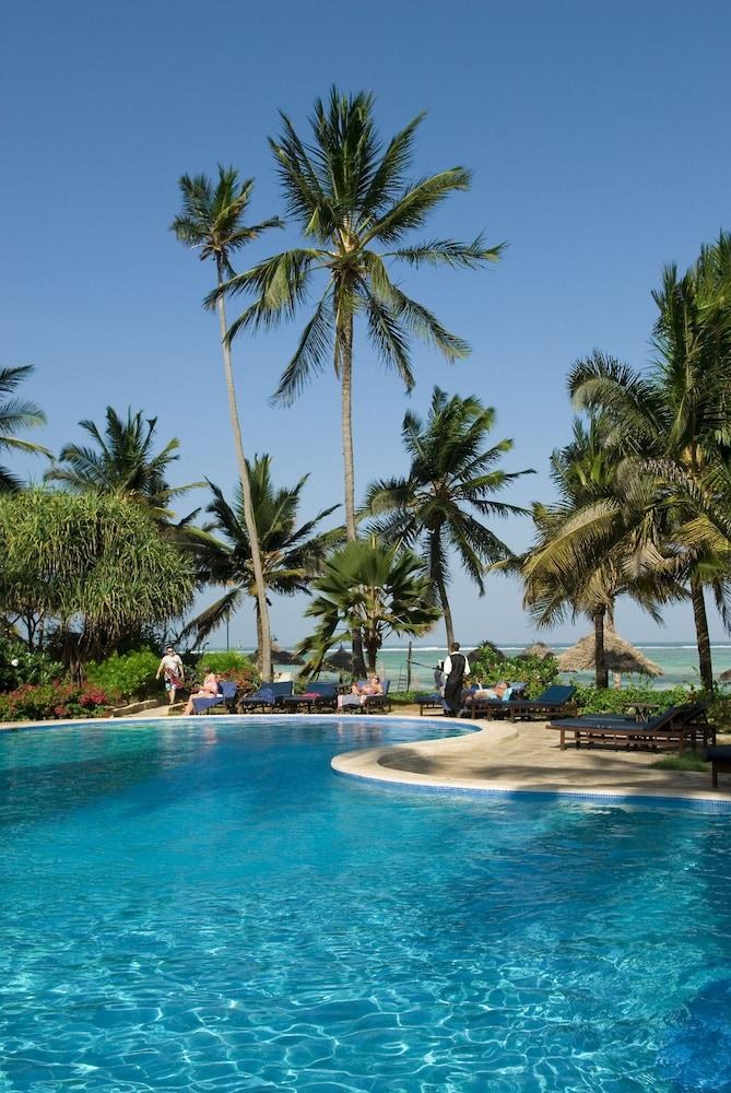 Breezes Beach Club & Spa photo 4