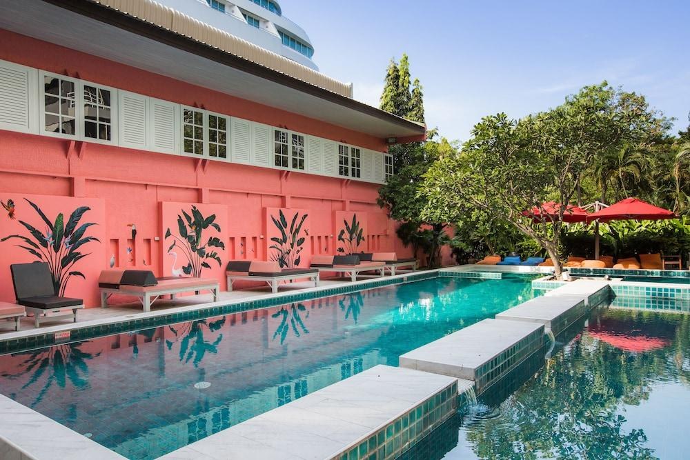 SANDALAY RESORT photo 2