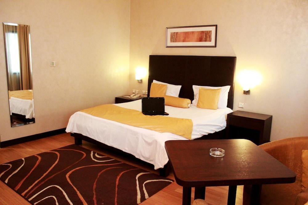 Tulip Creek Hotel Apartments photo 3