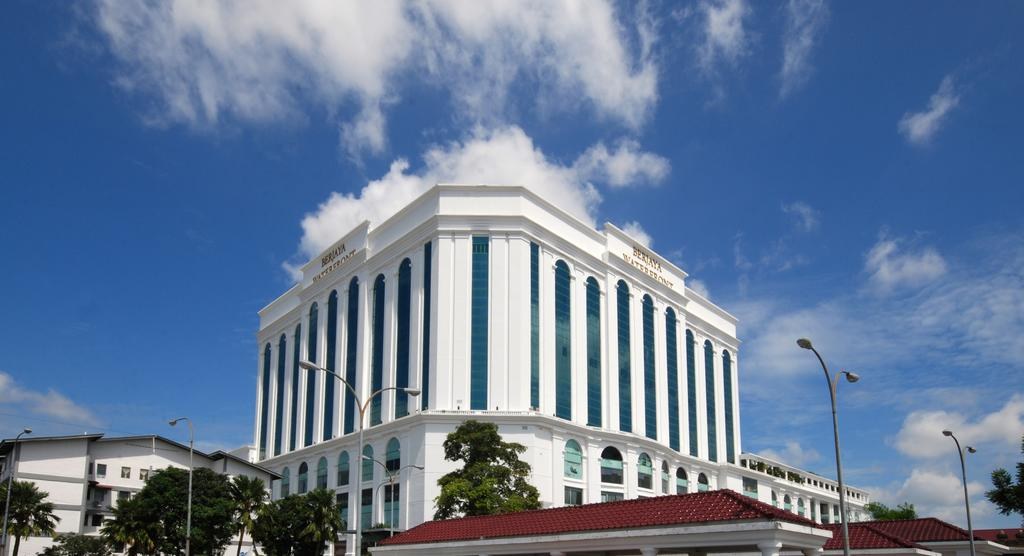 BERJAYA WATERFRONT HOTEL