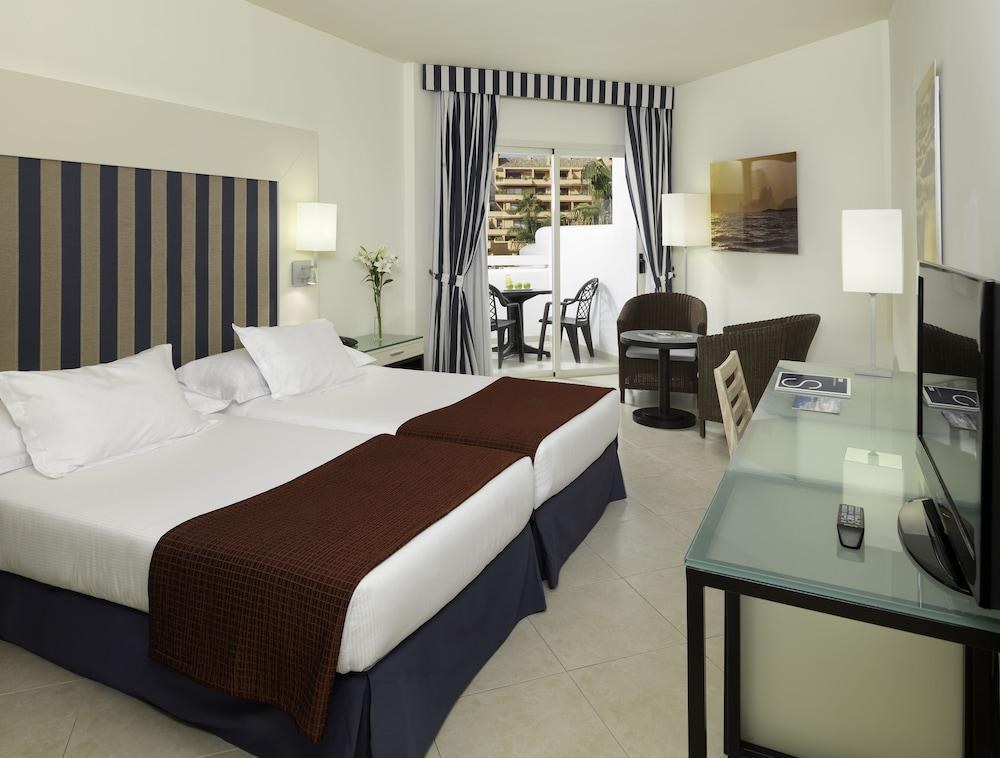 H10 ESTEPONA PALACE photo 2