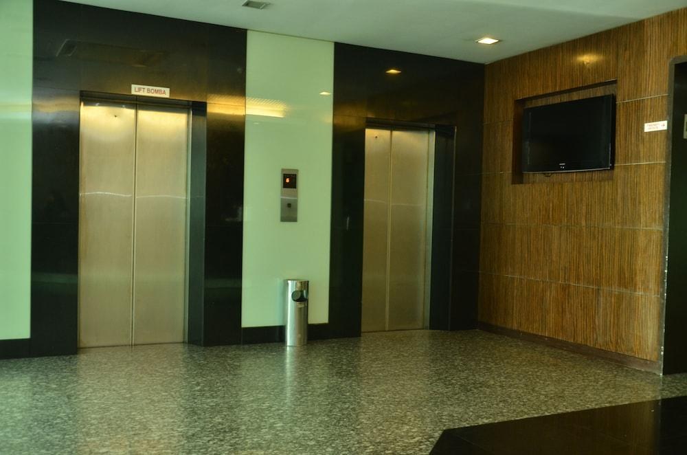 Grand Pacific Hotel PWTC photo 2