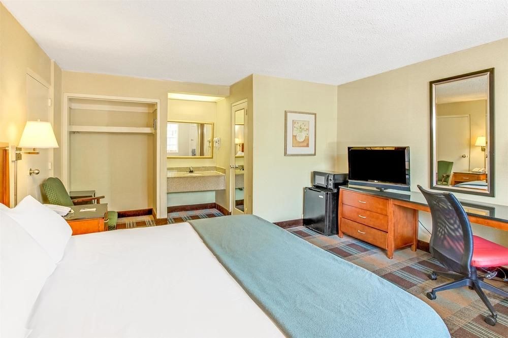 TRAVELODGE SILVER SPRING photo 1