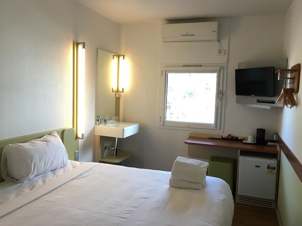 IBIS BUDGET ST PETERS photo 2