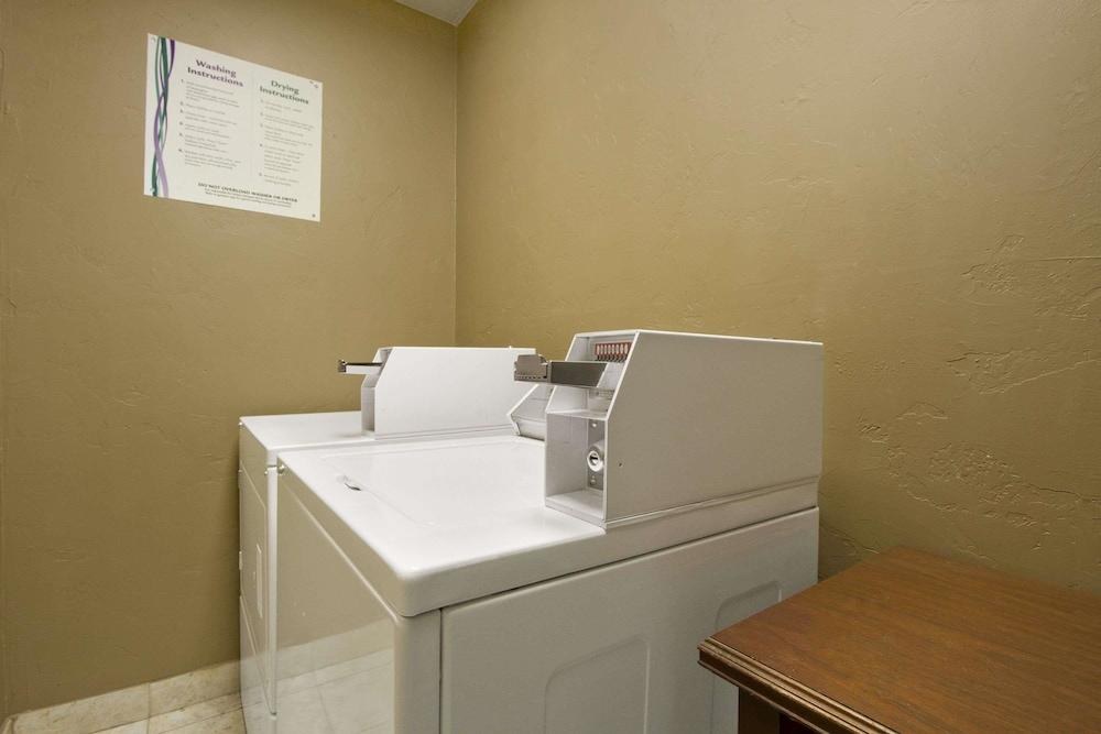 SUPER 8 FORT WORTH, TX photo 2