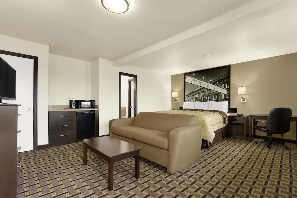 SUPER 8 FORT WORTH, TX photo 3