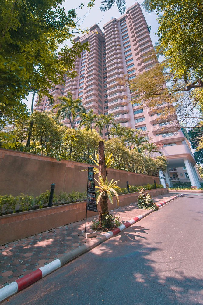 Pantip Suites photo 1