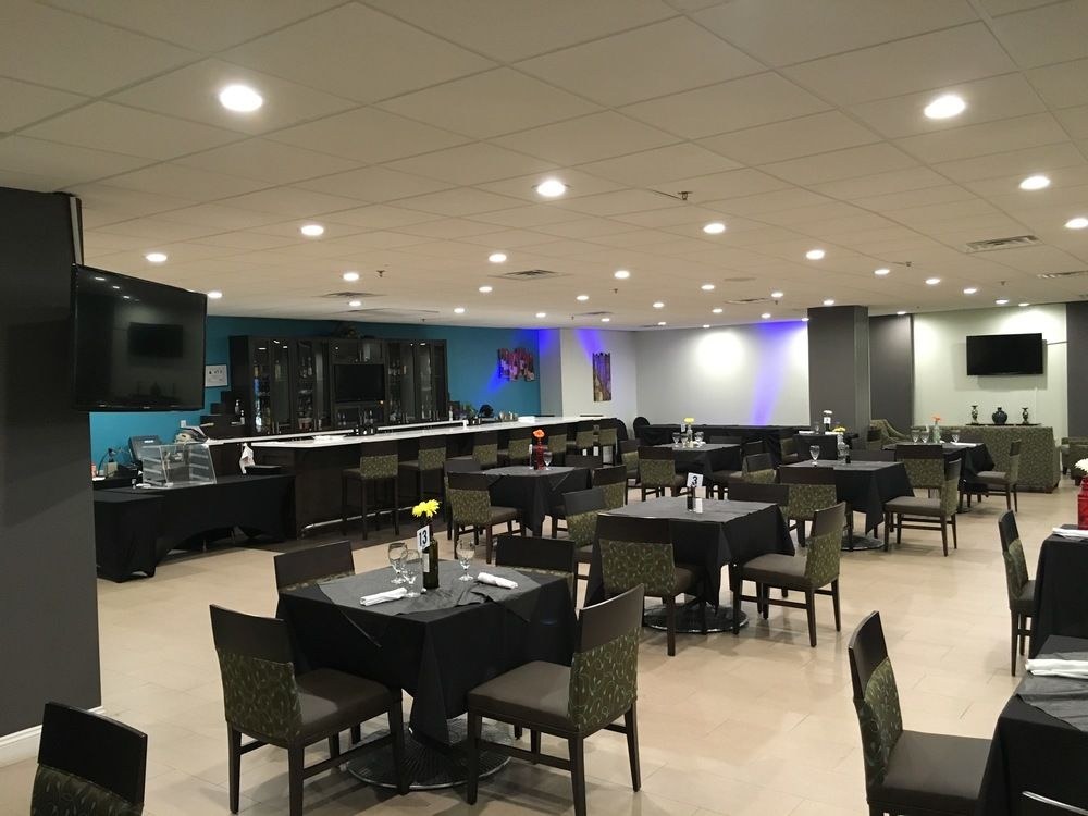 CLARION HOTEL AIRPORT & CONFERENCE CENTER photo 1
