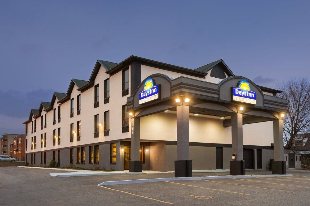 DAYS INN TORONTO EAST LAKEVIEW