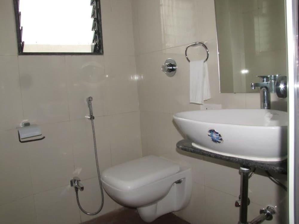 MAYANK RESIDENCY HOTEL photo 2
