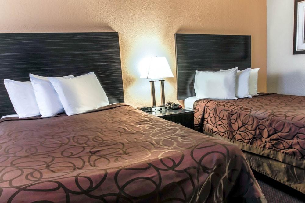ECONO LODGE INTERNATIONAL DRIVE photo 3