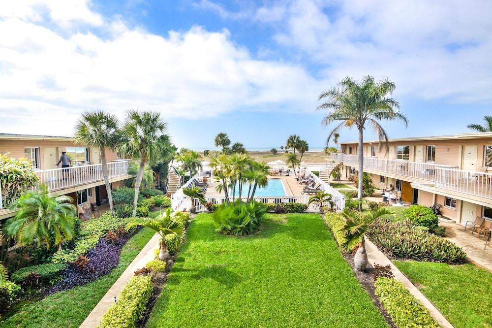 TREASURE ISLAND OCEAN CLUB photo 2