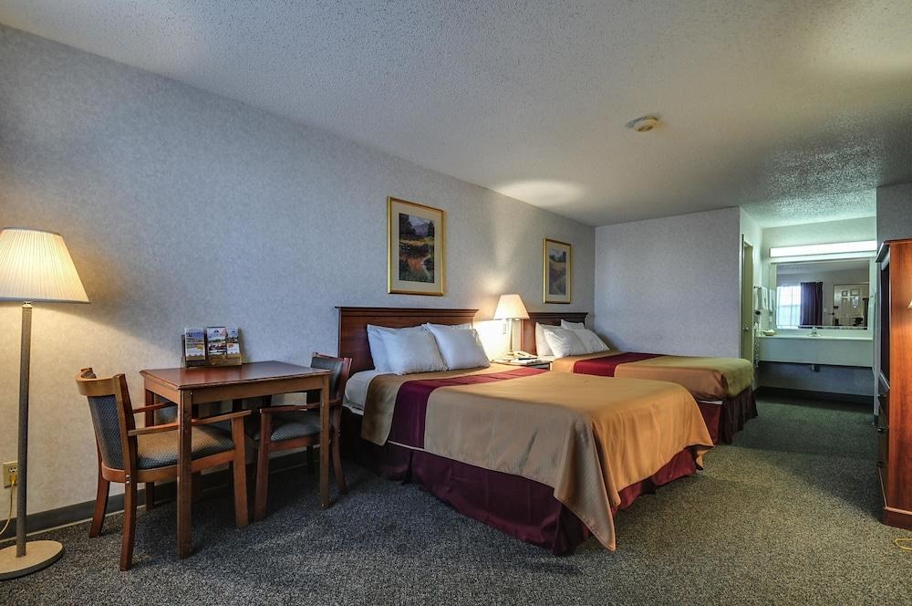 AMERICAS BEST VALUE INN-MIDLOTHIAN/CEDAR HILL photo 3