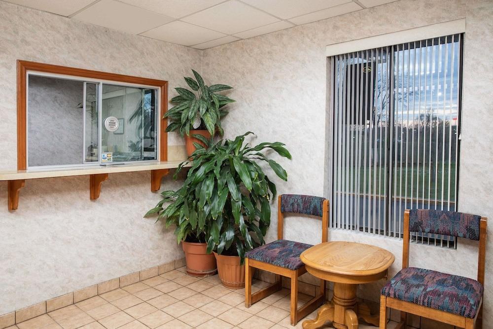 SUPER 8 BY WYNDHAM BURLINGTON NC