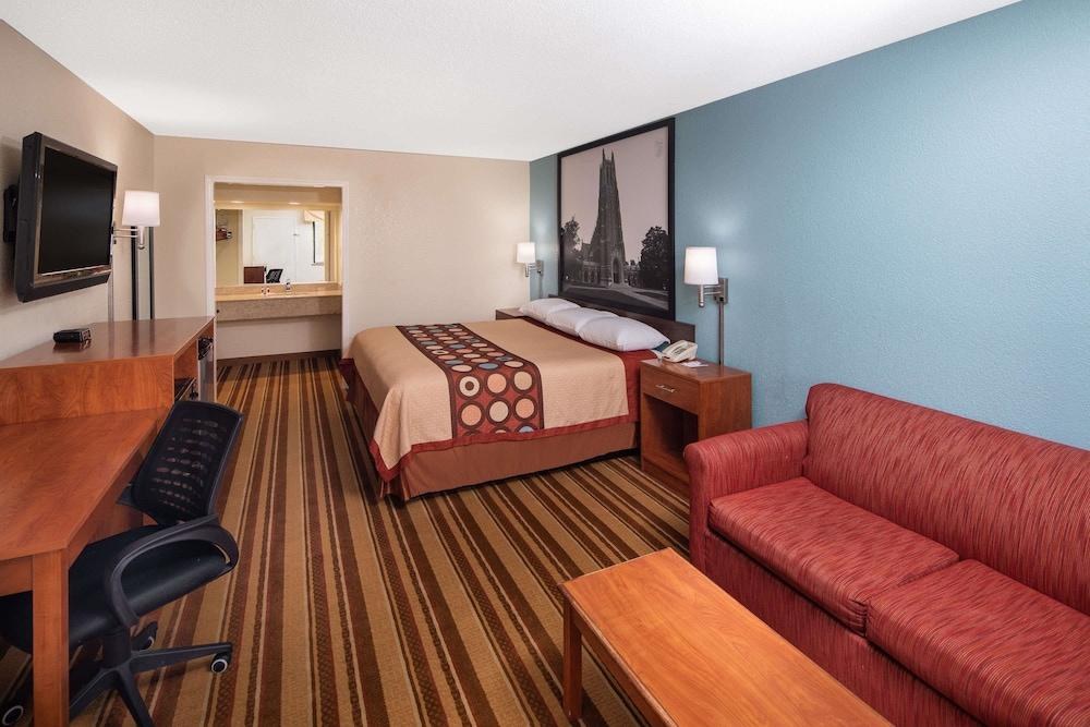 SUPER 8 BY WYNDHAM BURLINGTON NC photo 2