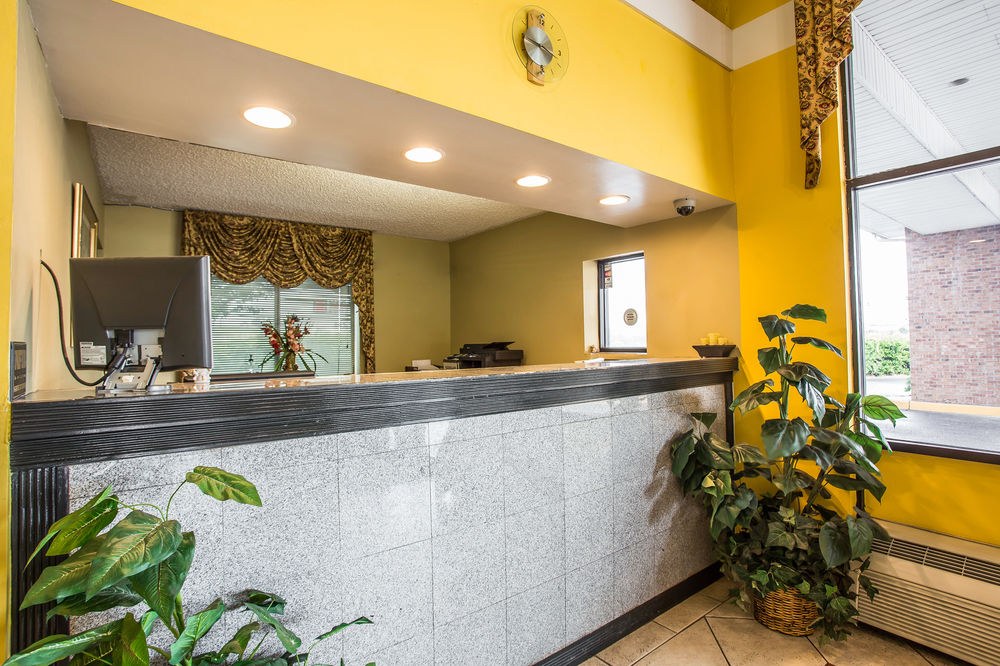 RODEWAY INN photo 1