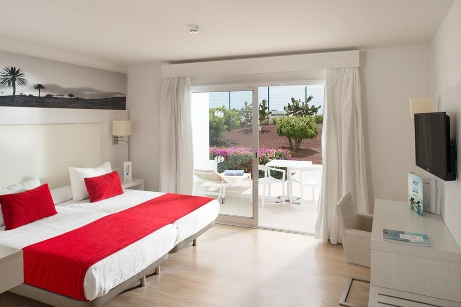 AEQUORA LANZAROTE SUITES photo 2