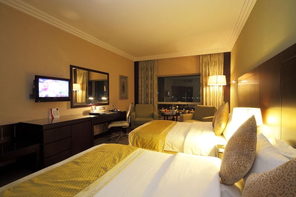 CROWNE PLAZA JEDDAH photo 2