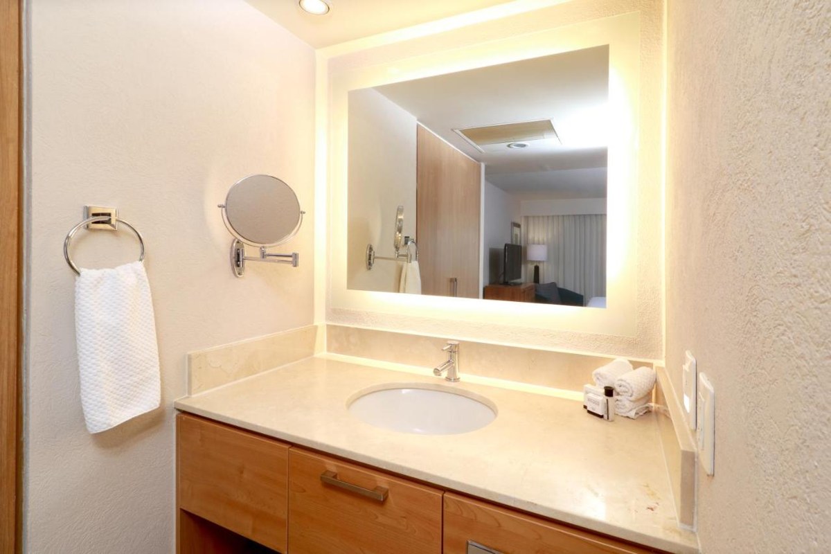 STAYBRIDGE SUITES GUADALAJARA EXPO photo 3