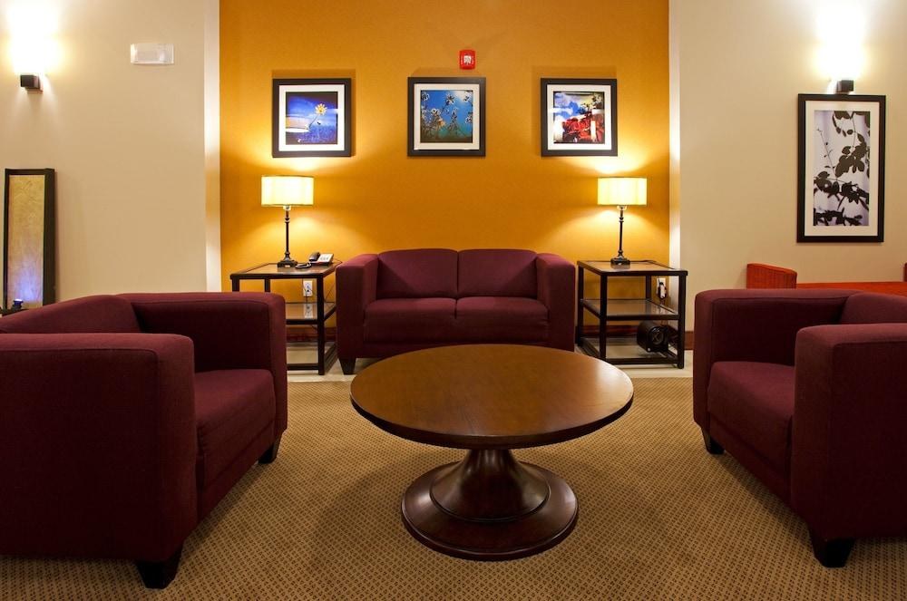 HOLIDAY INN EXPRESS & SUITES JACKSONVILLE - MAYPORT / BEACH photo 4
