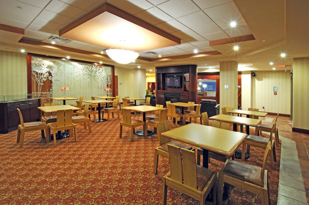 HOLIDAY INN EXPRESS & SUITES BRAMPTON
