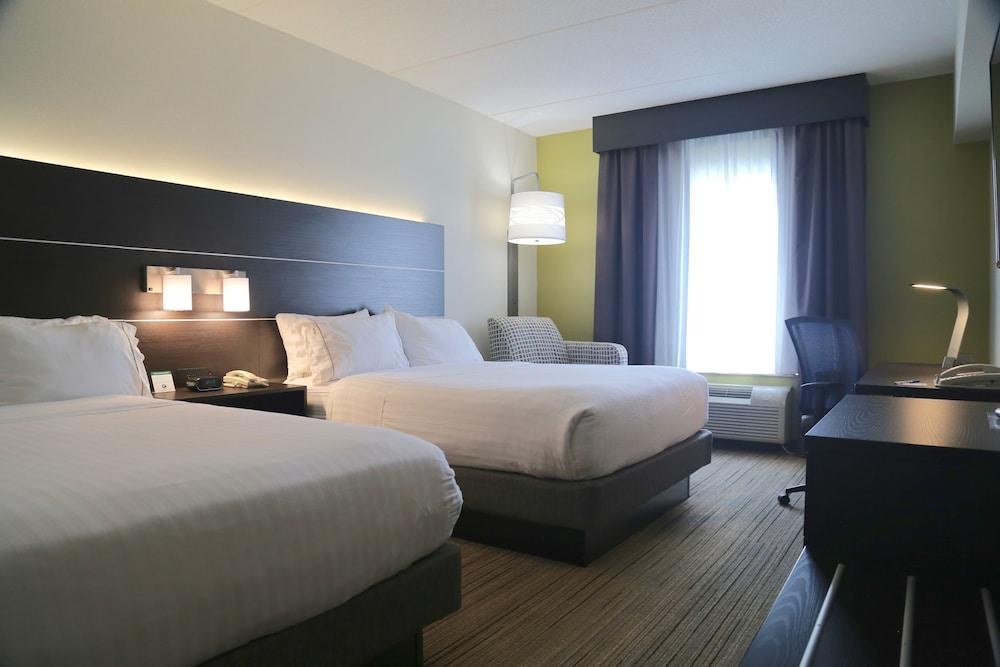 HOLIDAY INN EXPRESS & SUITES BRAMPTON photo 2