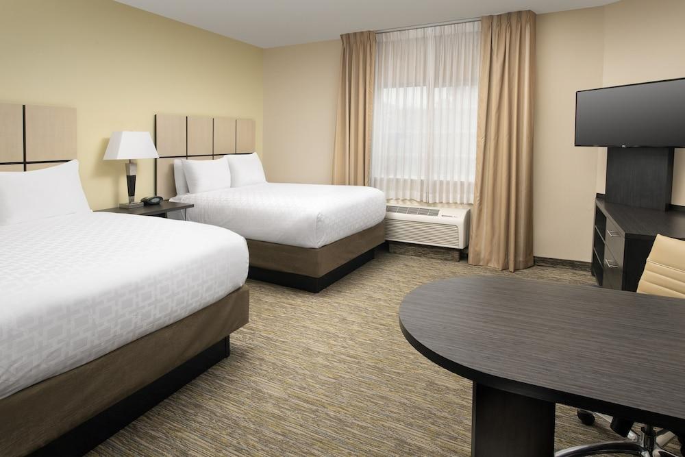 CANDLEWOOD SUITES CHARLESTON - NORTHWOODS photo 3