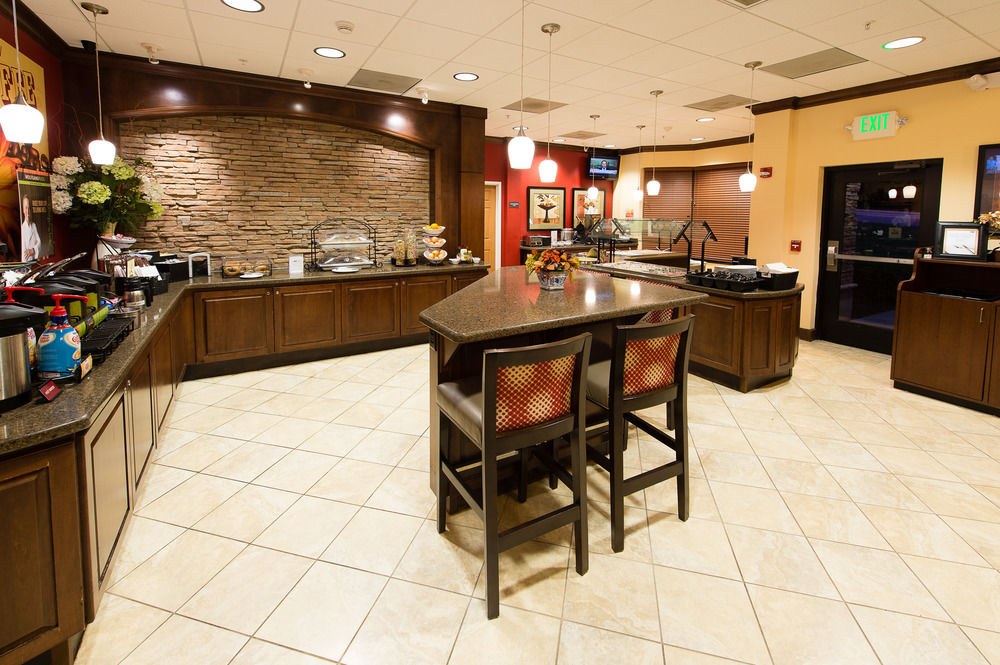 STAYBRIDGE SUITES CHARLESTON-ASHLEY PHOSPHATE photo 1