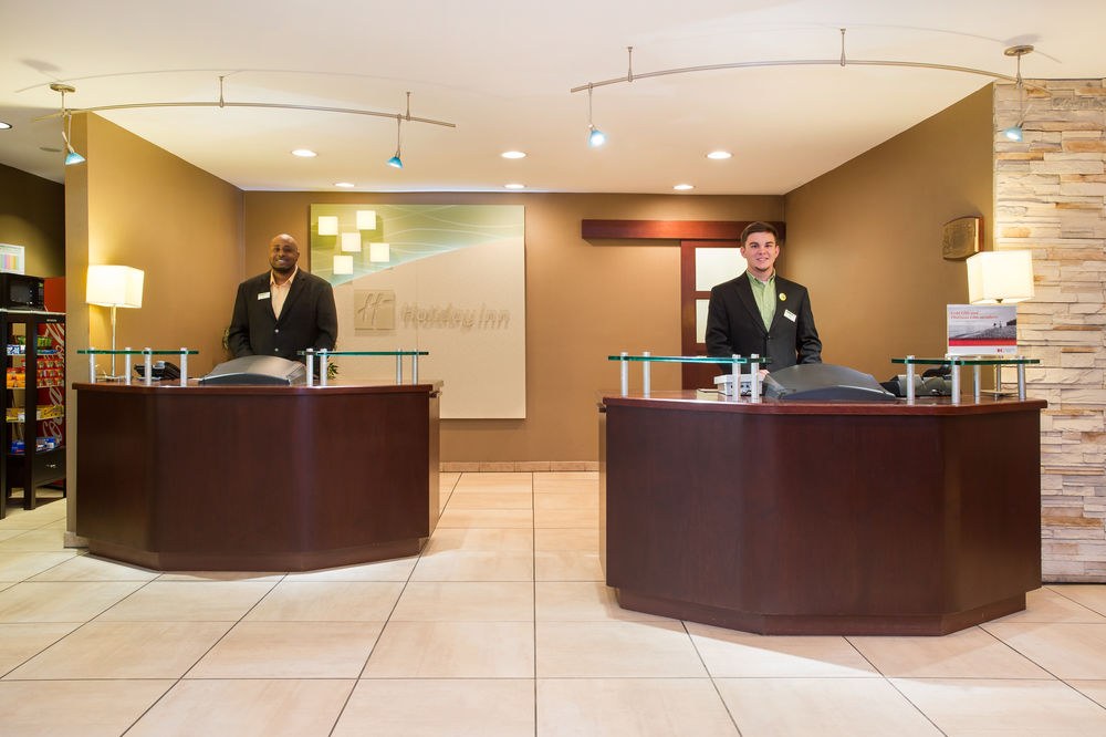HOLIDAY INN BLOOMINGTON photo 1