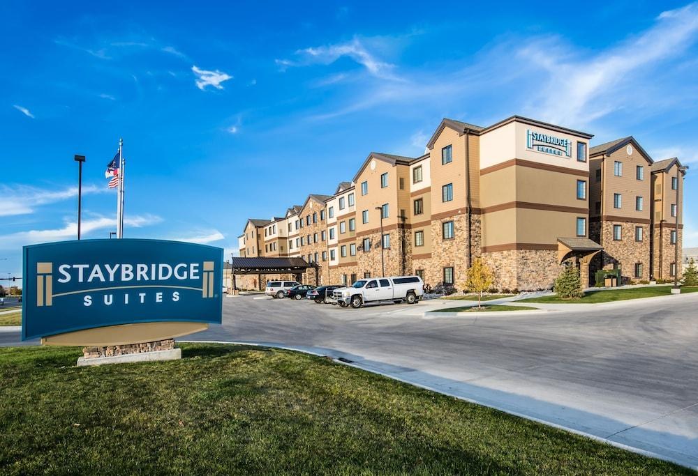 STAYBRIDGE SUITES GRAND FORKS photo 2