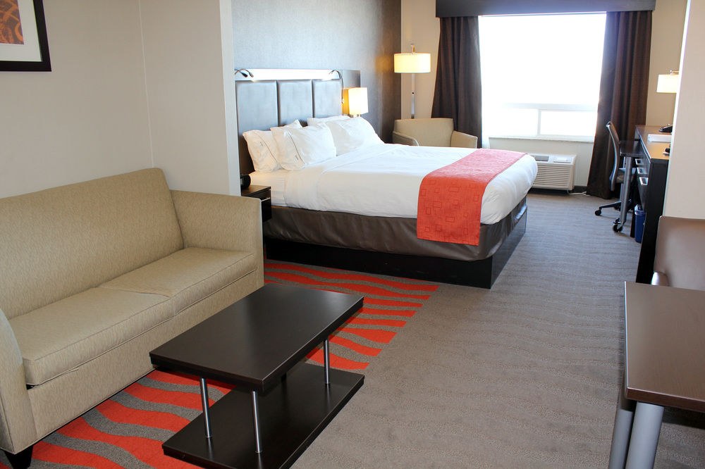 HOLIDAY INN EXPRESS SUITES photo 1