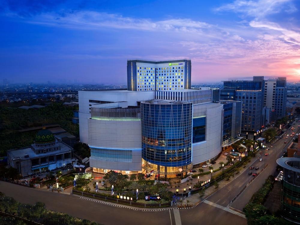 HOLIDAY INN EXPRESS JAKARTA PLUIT CITYGATE photo 2