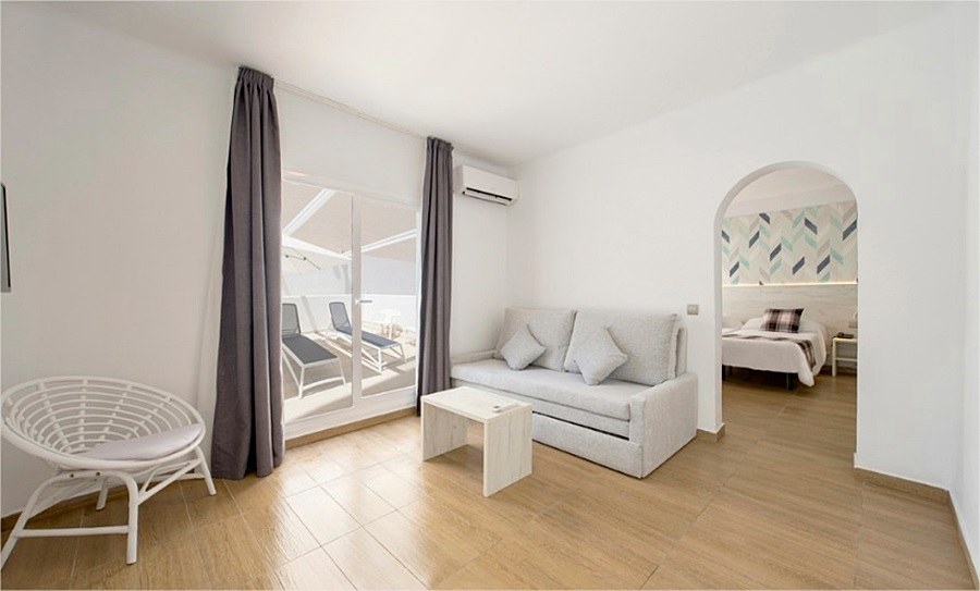 VIBRA LEI IBIZA - ONLY ADULTS photo 3