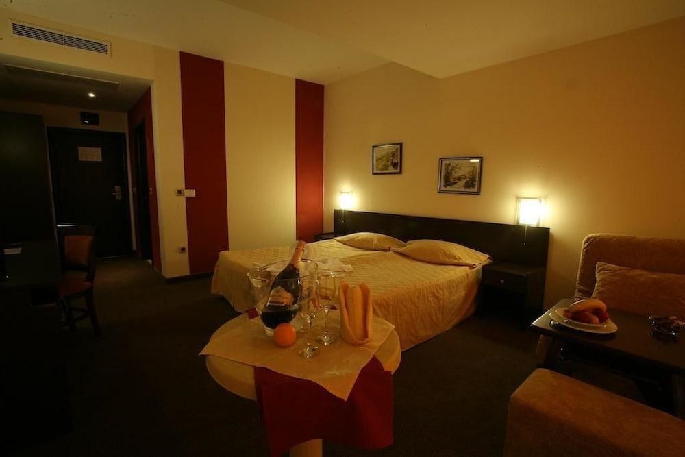 HOTEL FLAMINGO photo 3