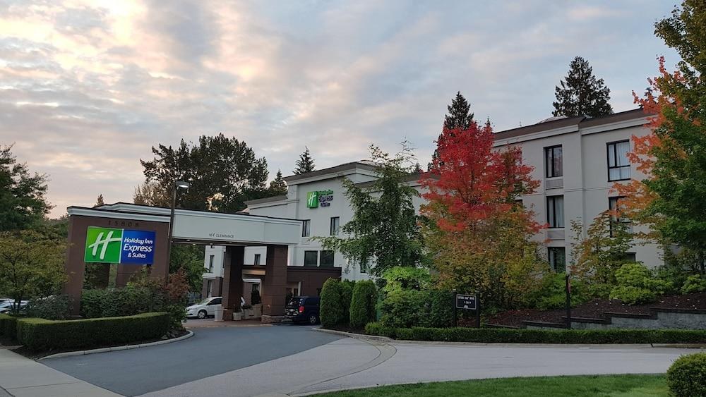 HOLIDAY INN EXPRESS photo 3