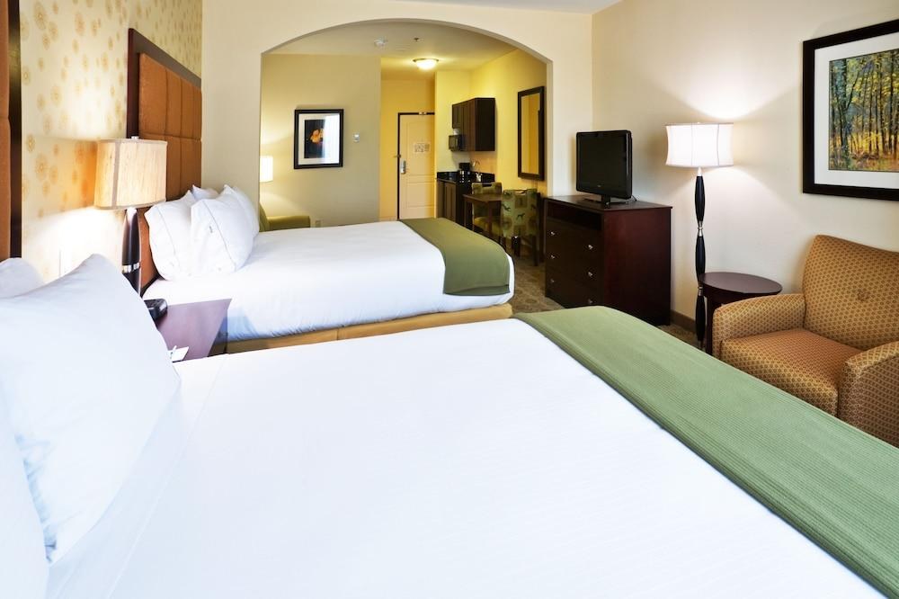 HOLIDAY INN EXPRESS & SUITES DALLAS EAST - FAIR PARK photo 2
