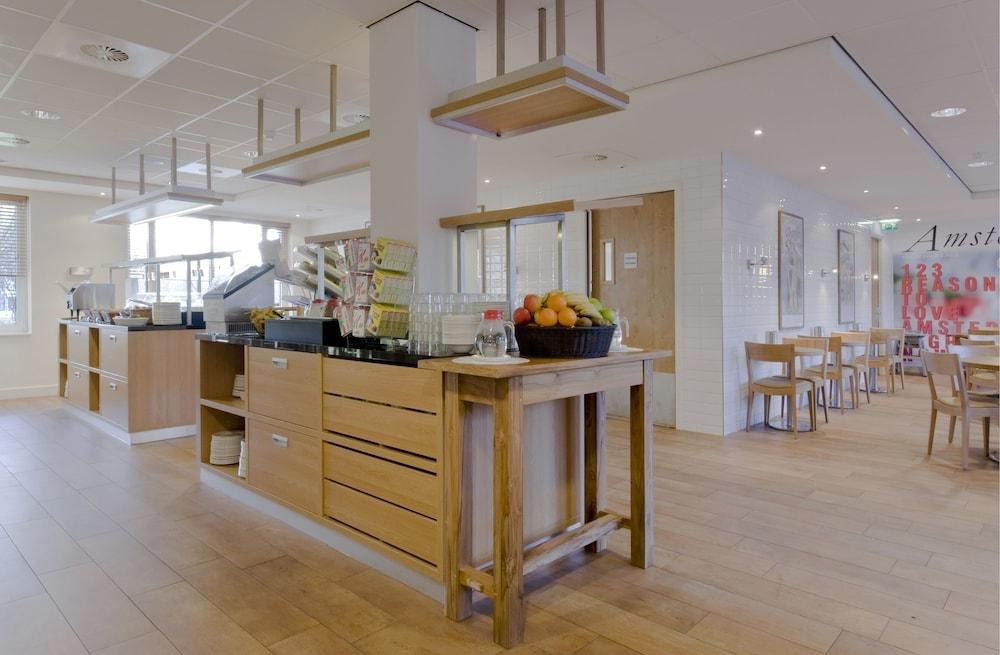 HOLIDAY INN EXPRESS AMSTERDAM - SCHIPHOL photo 4